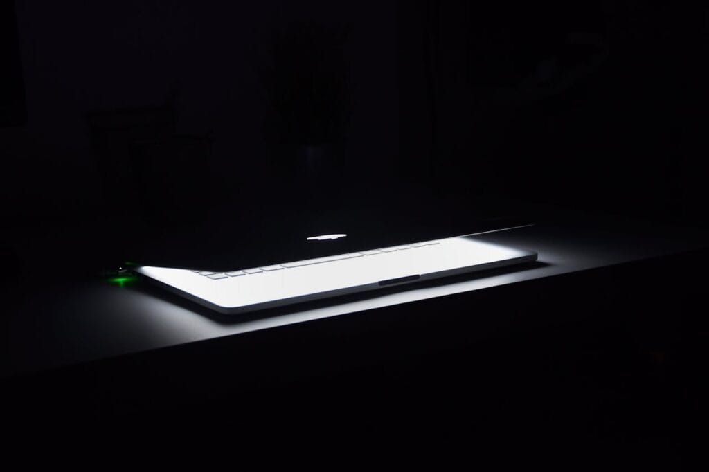 KVM sur IP : à quoi sert cette solution et dans quels cas l’utiliser ?