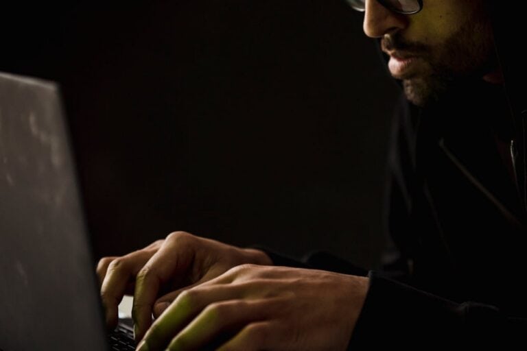 Qu'est-ce que le dark web ? La réalité derrière le mythe