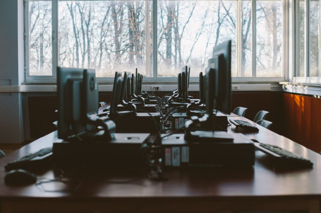L&rsquo;UQAC ouvre une clinique de cybersécurité et d&rsquo;IA : une initiative qui répond à une vraie crise de talents